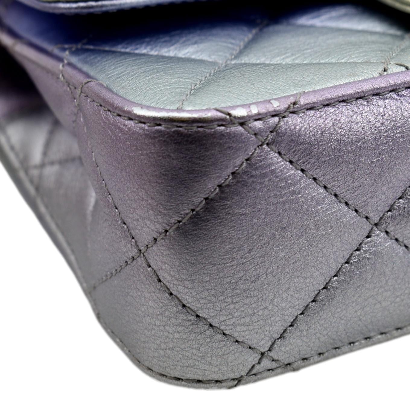 CHANEL Gradient Metallic Quilted Calfskin Leather Clutch Bag Silver