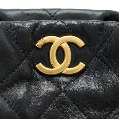 Chanel quilted shoulder bag lambskin black