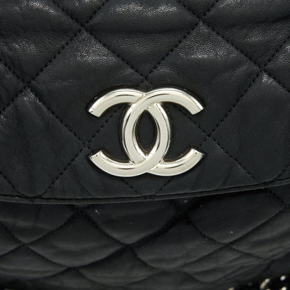 Chanel quilted leather with Chain Shoulder Bag Black