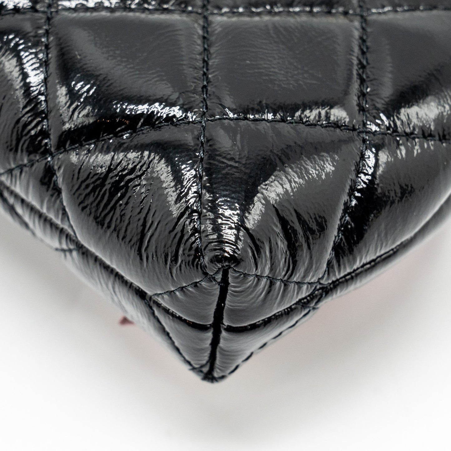 Chanel 24a Bowknot Clutch with Chain Patent Crumpled Lambskin/Shiny Lambskin Black/Pink  (Microchip)