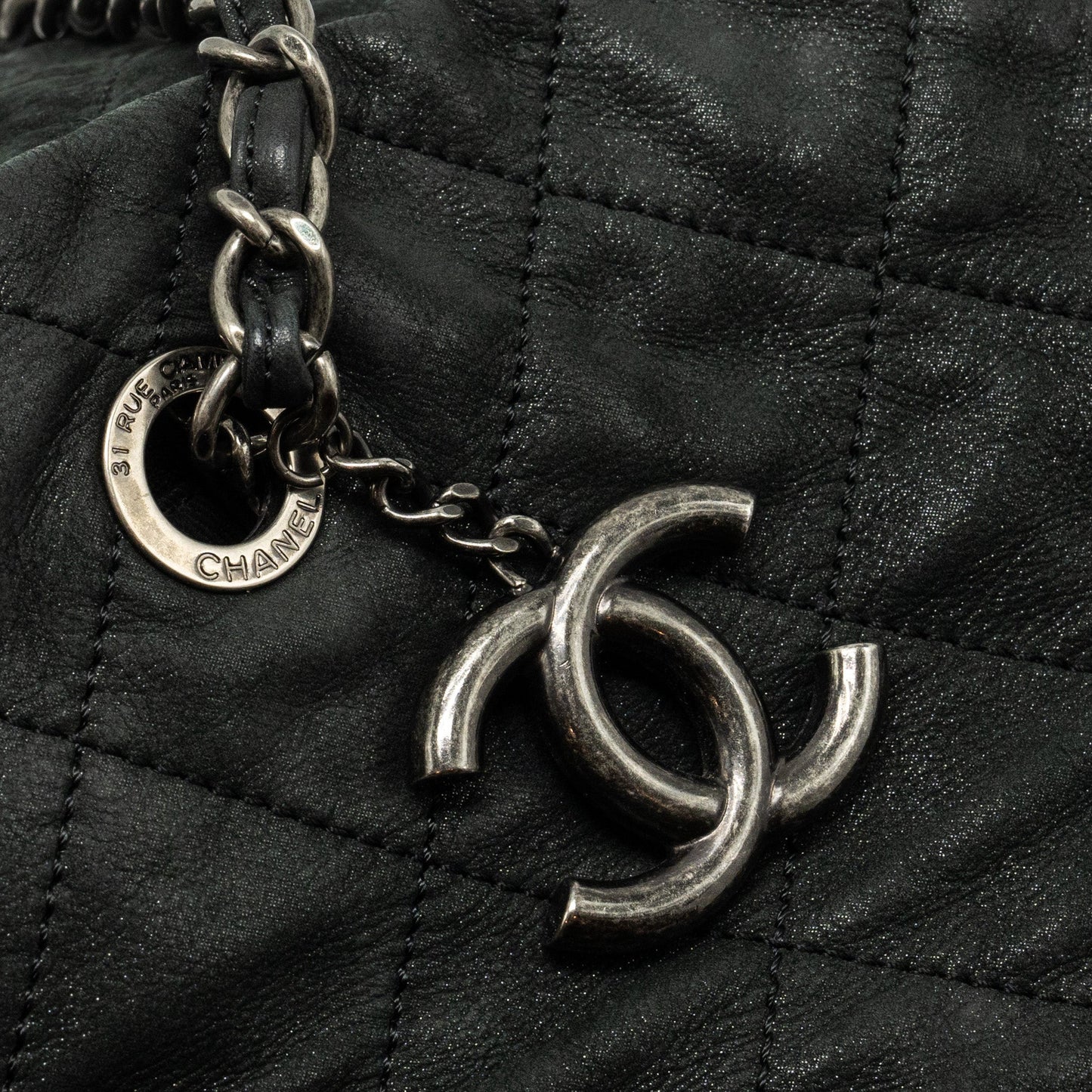Chanel large quilted shoulder bag Calfskin black