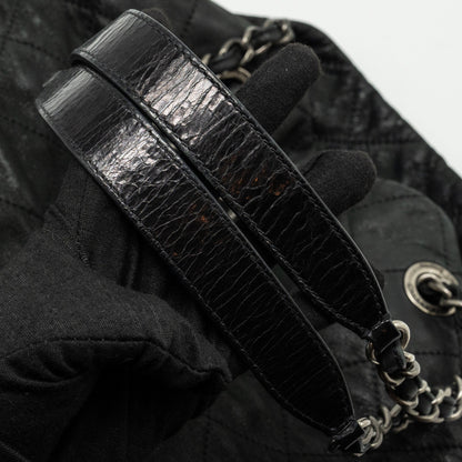 Chanel large quilted shoulder bag Calfskin black