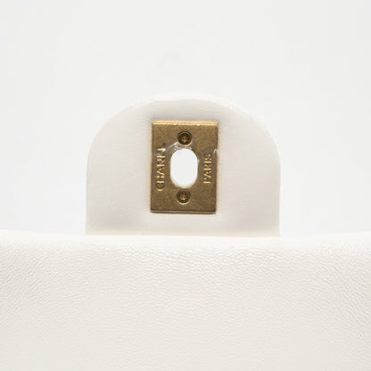 Chanel 22S Giant Chain Flap Shoulder Bag Lambskin White Brushed  (Microchip)