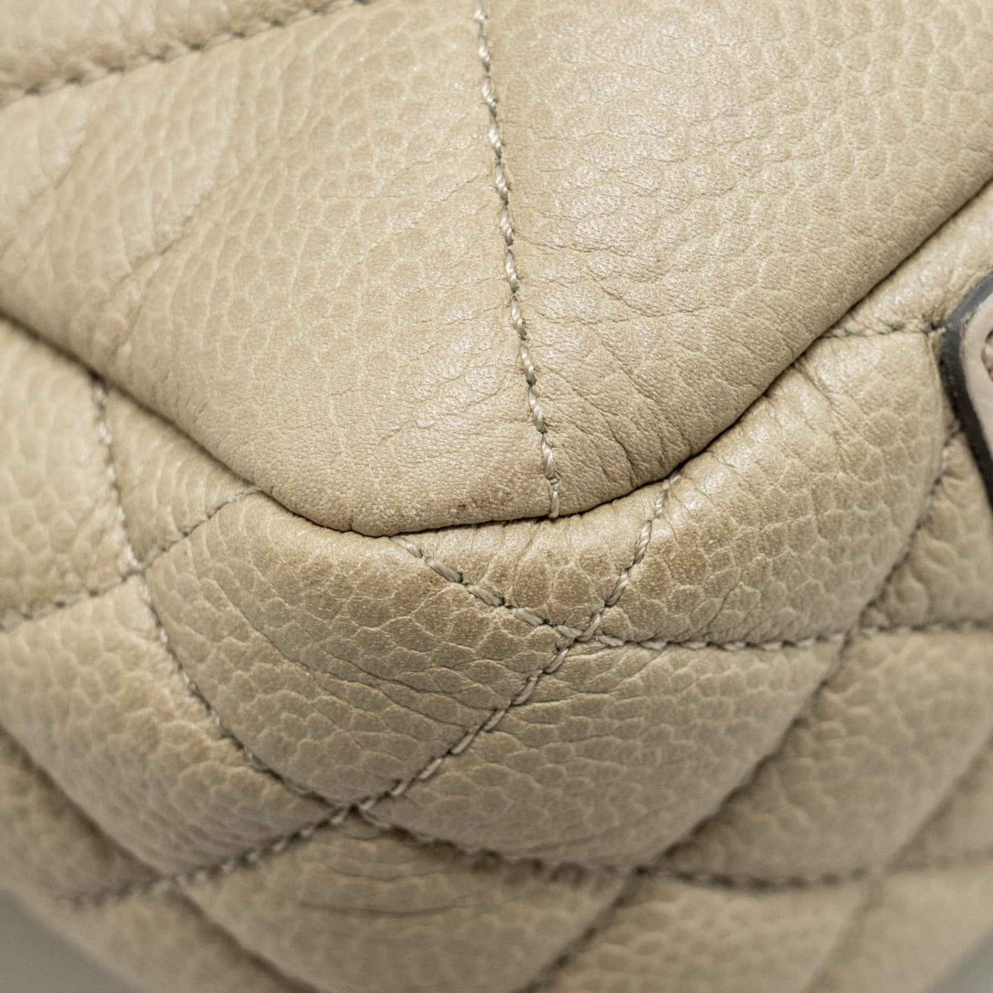 Chanel quilted flap shoulder bag caviar light beige ruthenium