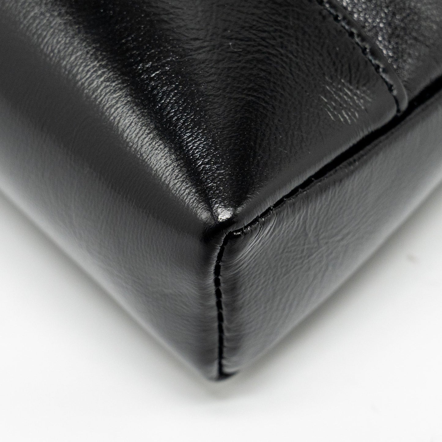 Chanel Mini 31 Clutch with Chain Shiny Lambskin Black L (Microchip)