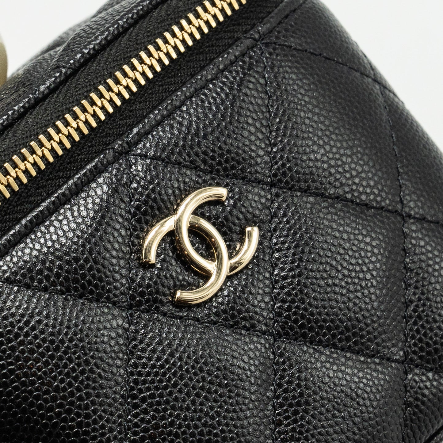 Chanel Small Vanity Clutch with Chain CC Pearl Caviar Black L