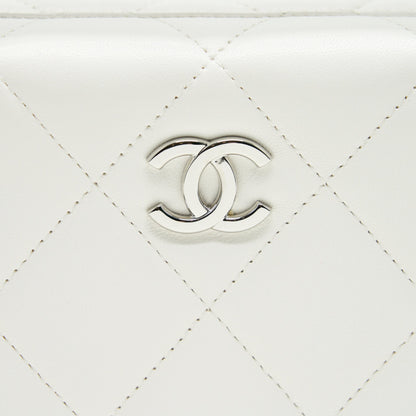 Chanel Quilted Clutch Lambskin White