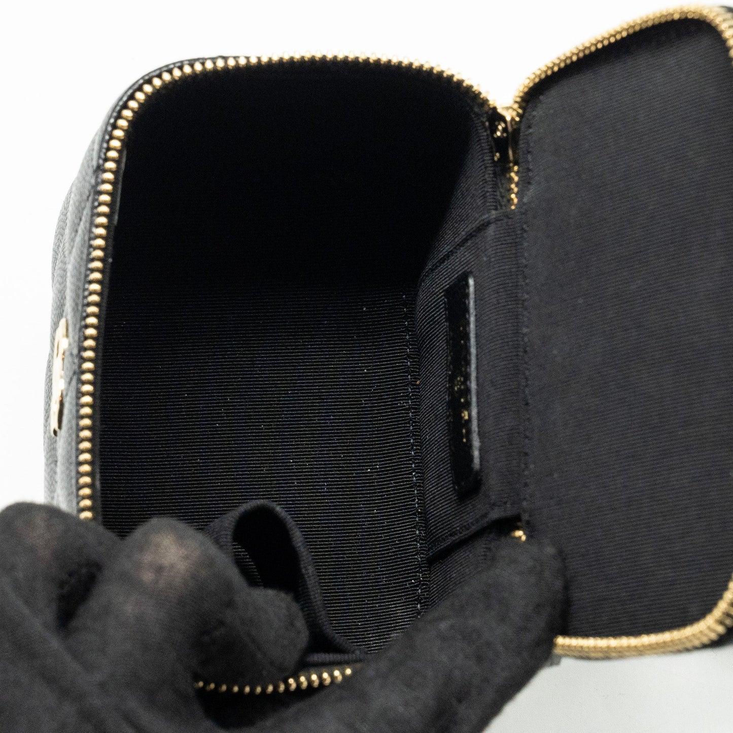 Chanel Small Vanity Clutch with Chain CC Pearl Caviar Black L