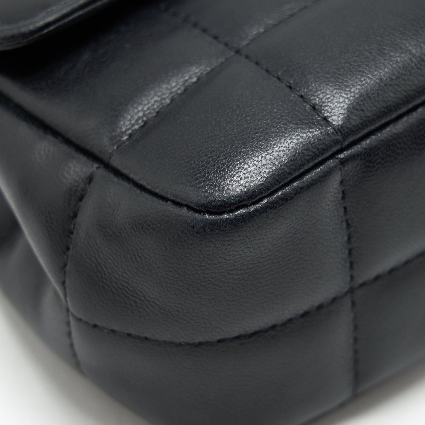 Chanel Camellia Mini Flap shoulder Bag Lambskin black