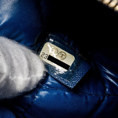 Chanel CC Logo Quilted Zip Pouch / Clutch shiny sheepskin Black/ Blue