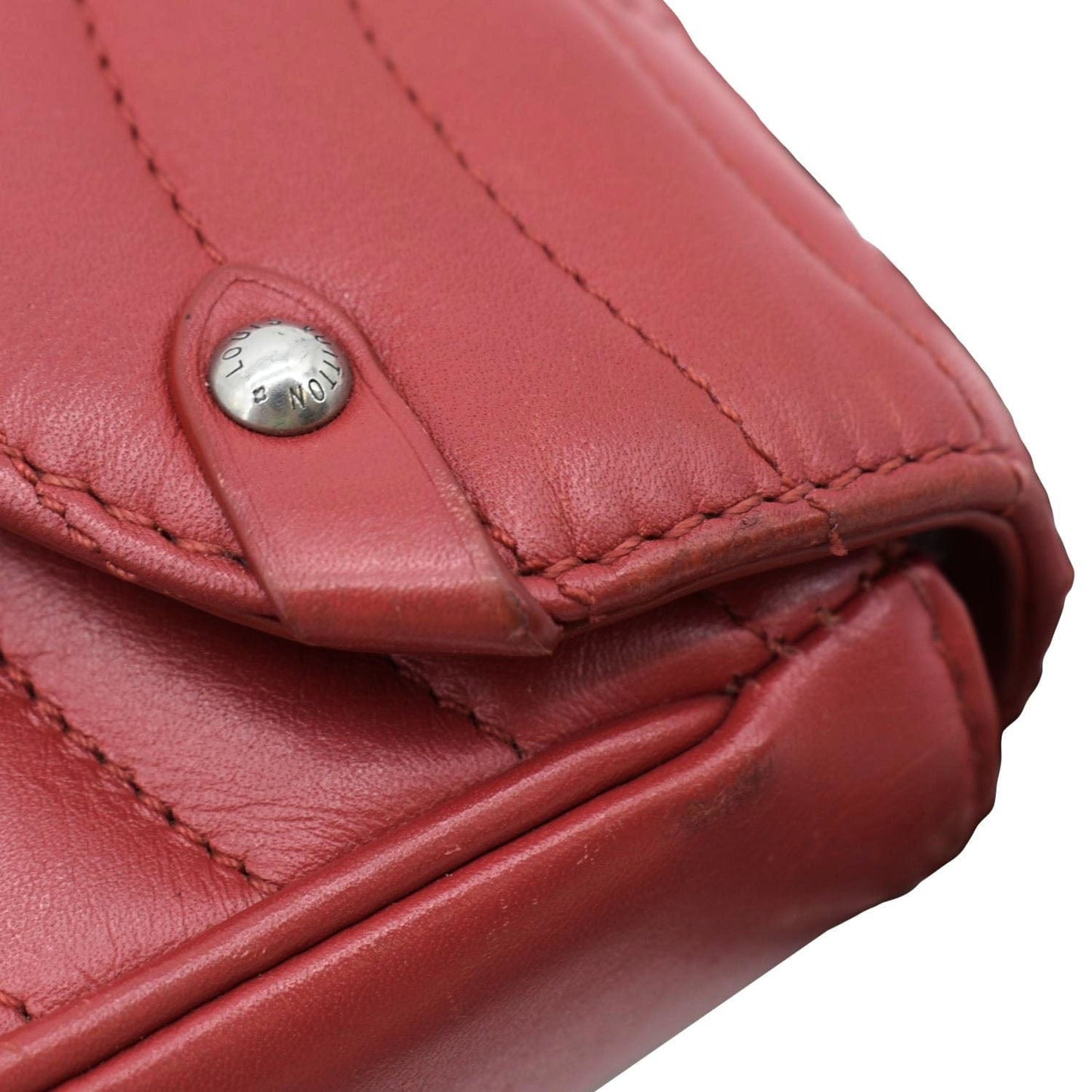 LOUIS VUITTON New Wave Chain MM Leather Shoulder Bag Red