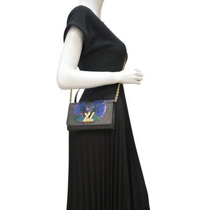 LOUIS VUITTON Twist Sequin Bird Epi Leather Chain Clutch Black