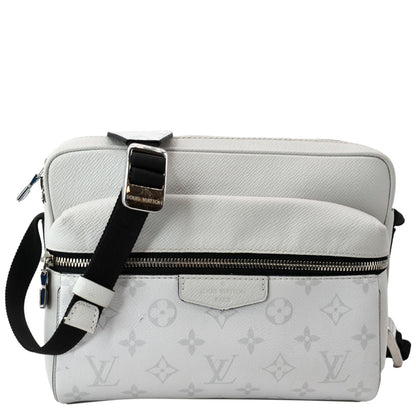 LOUIS VUITTON Outdoor Messenger Monogram Taiga Leather Shoulder Bag Antartica