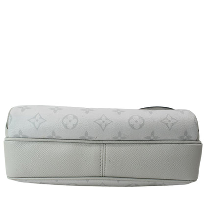 LOUIS VUITTON Outdoor Messenger Monogram Taiga Leather Shoulder Bag Antartica