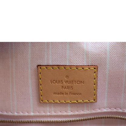 LOUIS VUITTON Pool Onthego GM Monogram Shoulder Bag Pink