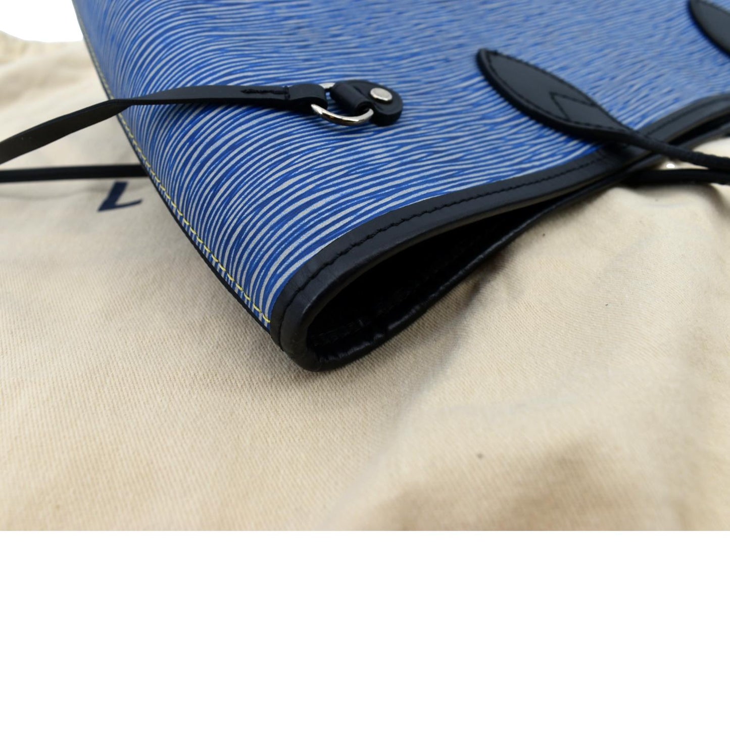 LOUIS VUITTON Neverfull MM Epi Leather Tote Shoulder Bag Blue