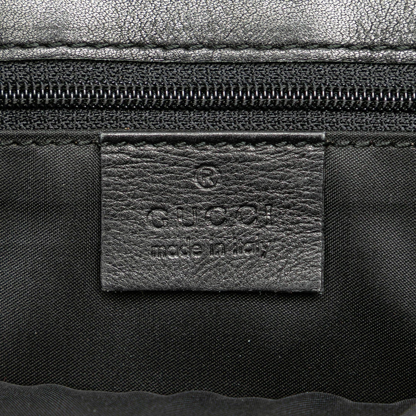Gucci Calfskin Leather Chain Shoulder Bag (SHG-sH7X6Y)