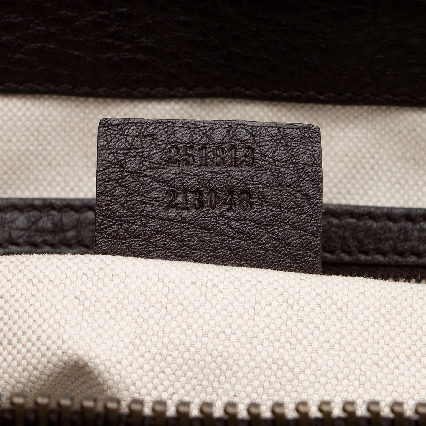 Gucci Diamante Canvas 1973 Medium Tote (SHF-uEOrw8)