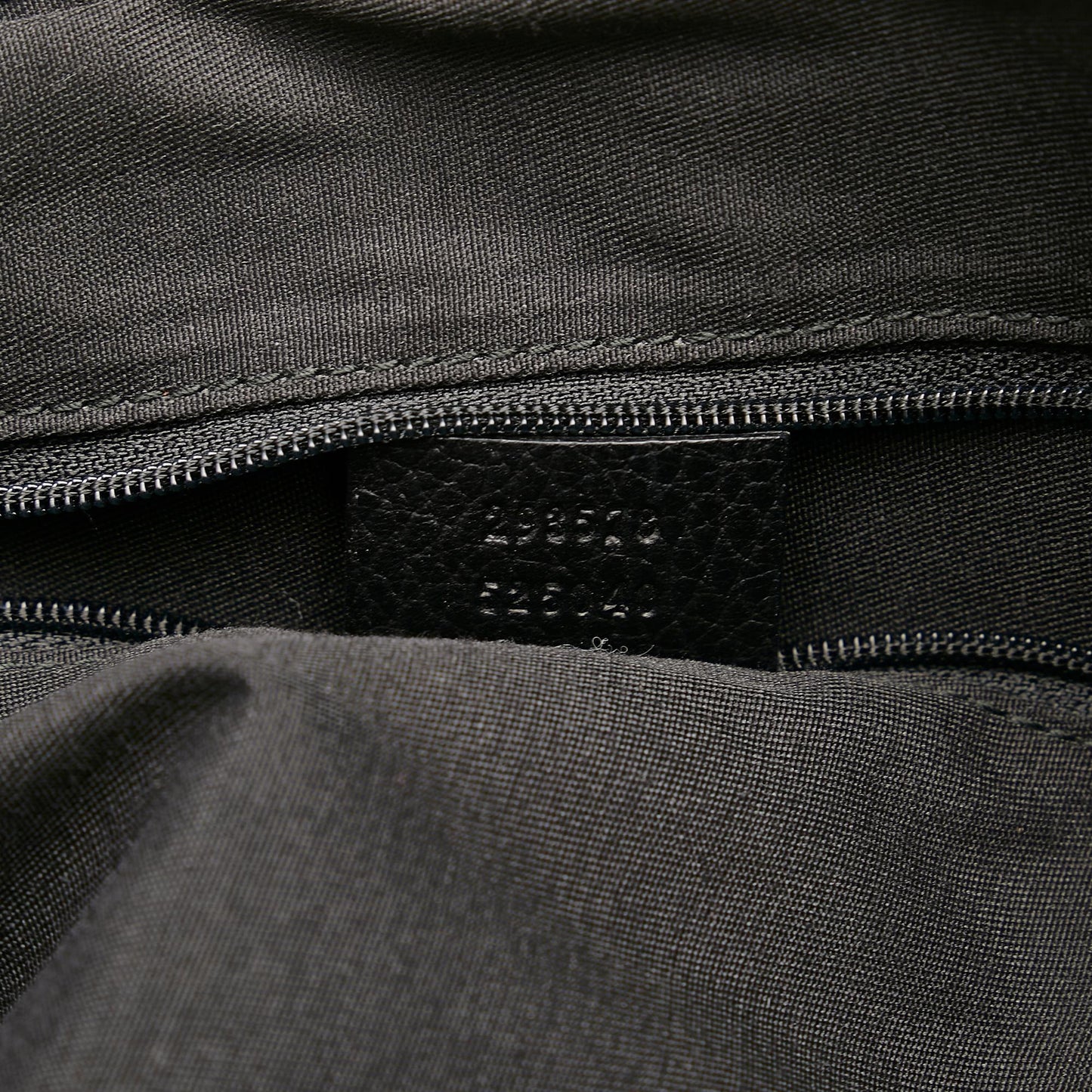 Gucci G Canvas Pelham Shoulder Bag (SHG-xAfaJw)