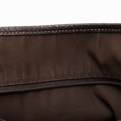Gucci GG Canvas Abbey Medium Shoulder Bag (SHF-FVPq0K)
