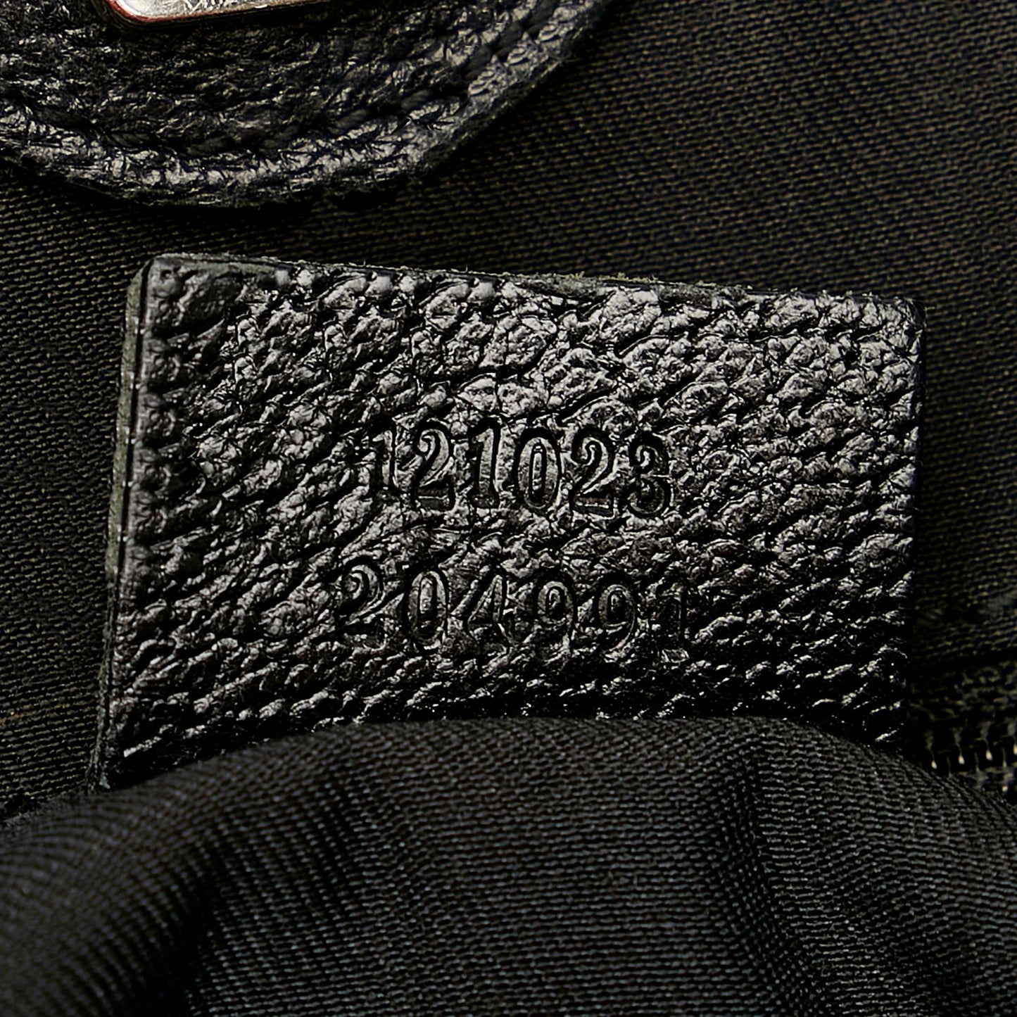 Gucci GG Canvas Eclipse Shoulder Bag (SHG-26385)