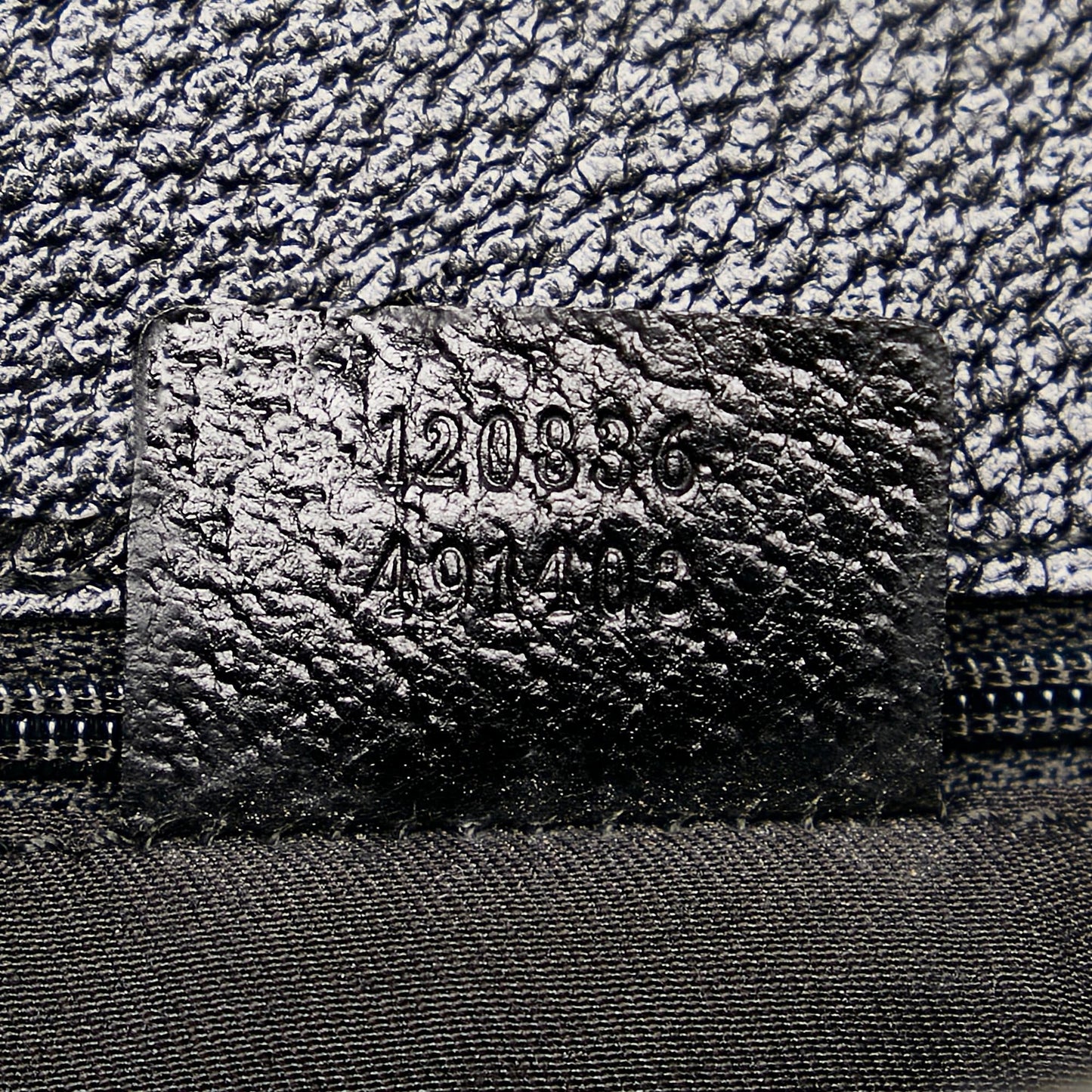 Gucci GG Canvas Eclipse Shoulder Bag (SHG-29035)