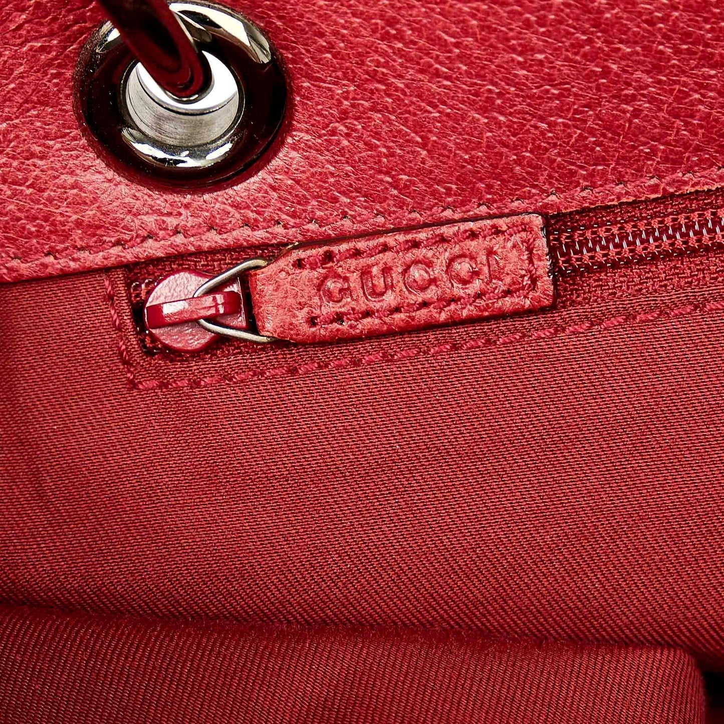 Gucci GG Canvas Eclipse Shoulder Bag (SHG-34031)