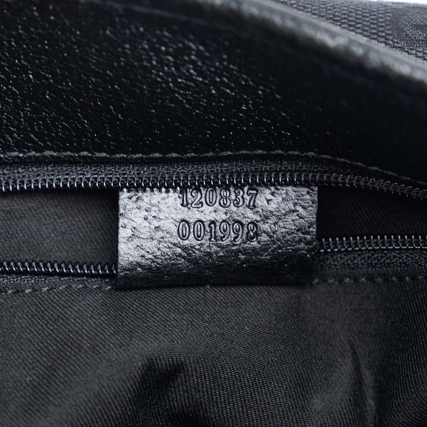 Gucci GG Canvas Eclipse Tote Bag (SHG-wvHmam)