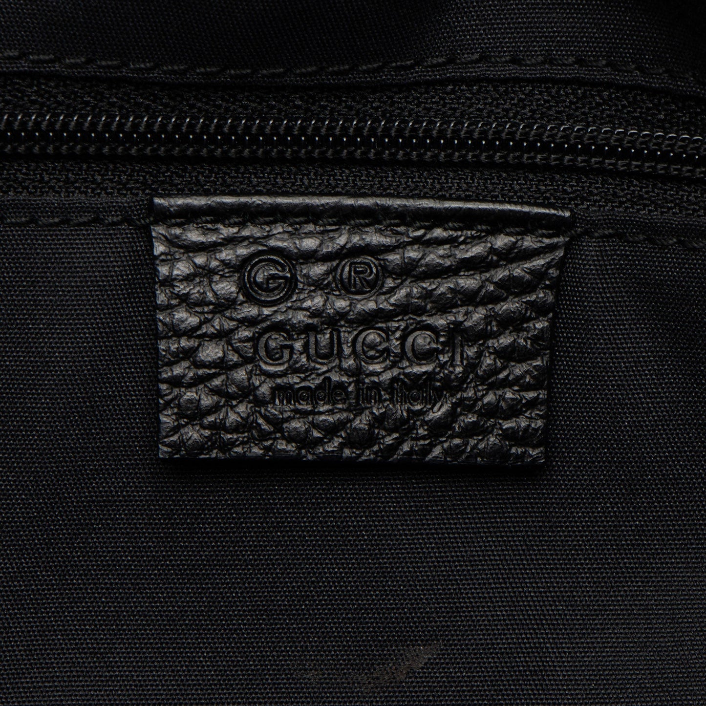 Gucci GG Canvas Full Moon Tote (SHF-J0EB6y)