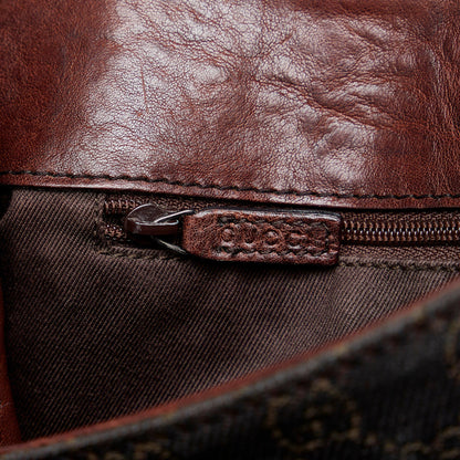Gucci GG Canvas Horsebit Shoulder Bag (SHG-LWBer5)