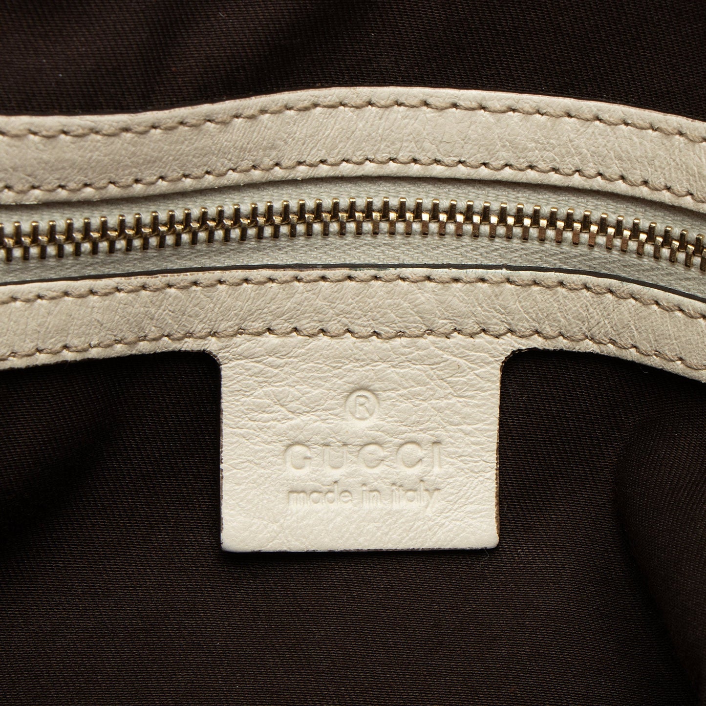 Gucci GG Canvas Pelham Small Shoulder Bag (SHF-ekffiS)