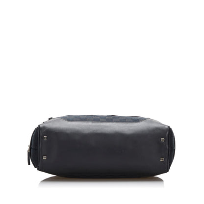 Gucci GG Canvas Shoulder Bag (SHG-TrqM8r)