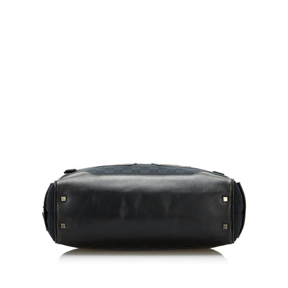 Gucci GG Canvas Shoulder Bag (SHG-sJp5PJ)
