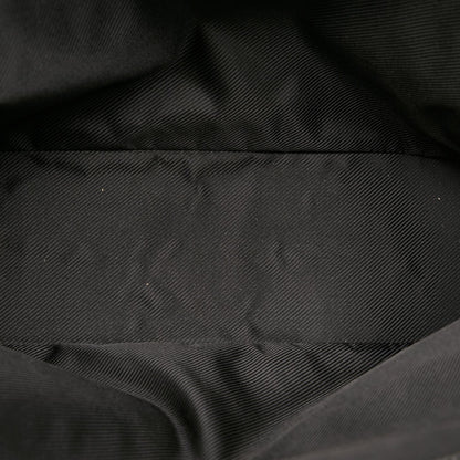 Gucci GG Canvas Shoulder Bag (SHG-A8NpEi)
