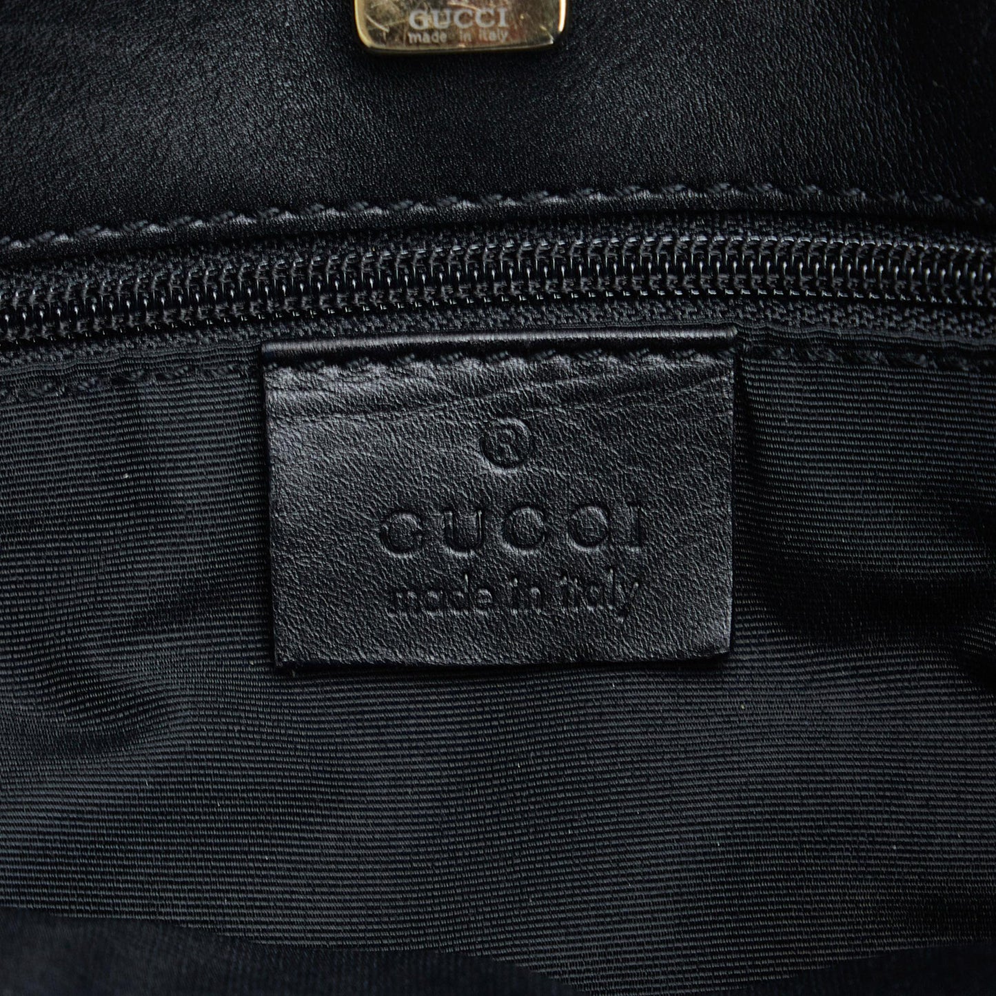 Gucci GG Canvas Shoulder Bag (SHG-BUr688)