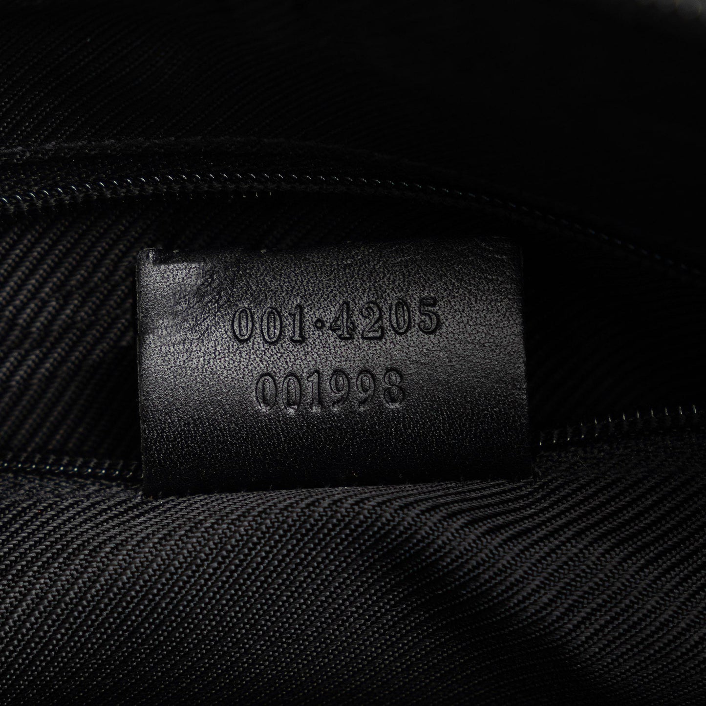 Gucci GG Canvas Shoulder Bag (SHG-VwA6iV)