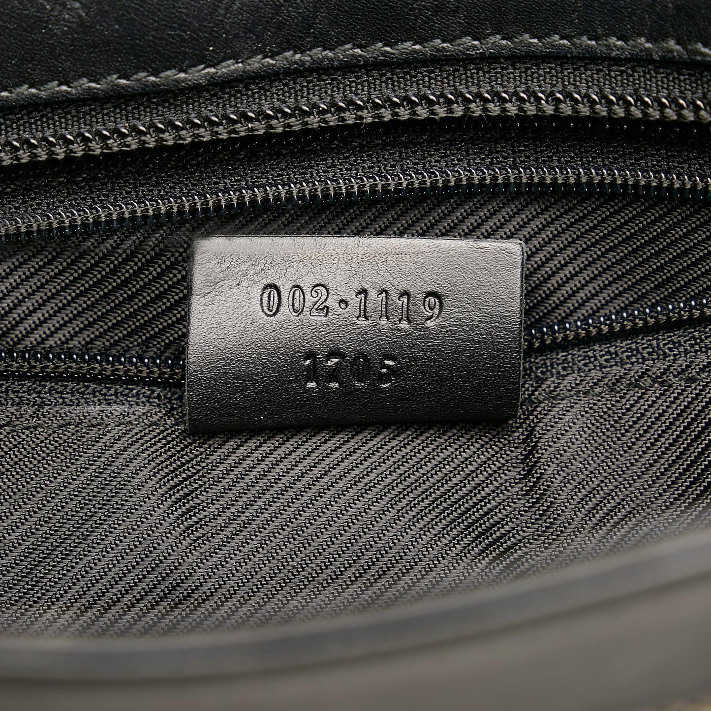Gucci GG Canvas Tote (SHG-ZOnJV1)
