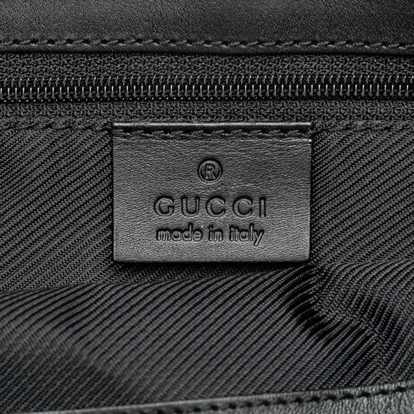 Gucci GG Canvas Tote (SHG-jHxFxZ)
