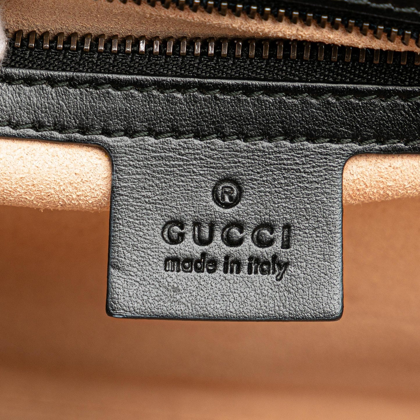 Gucci GG Marmont Matelasse Flap Leather Clutch (SHG-WIIc7g)