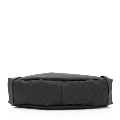 Gucci GG Nylon Abbey Medium Shoulder Bag (SHF-ISY2H4)