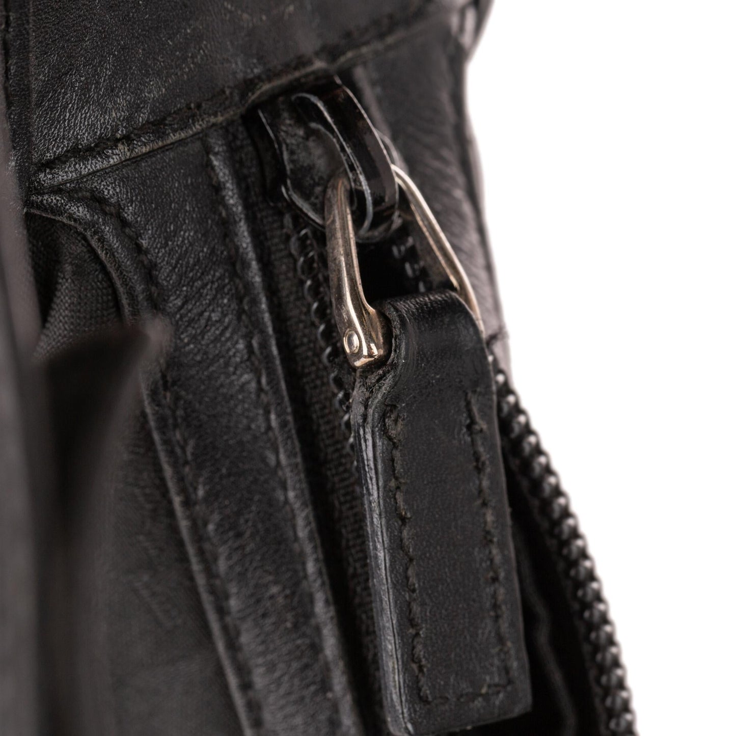 Gucci GG Nylon Shoulder Bag (SHG-31048)