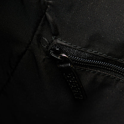 Gucci GG Nylon Shoulder Bag (SHG-pSPER4)