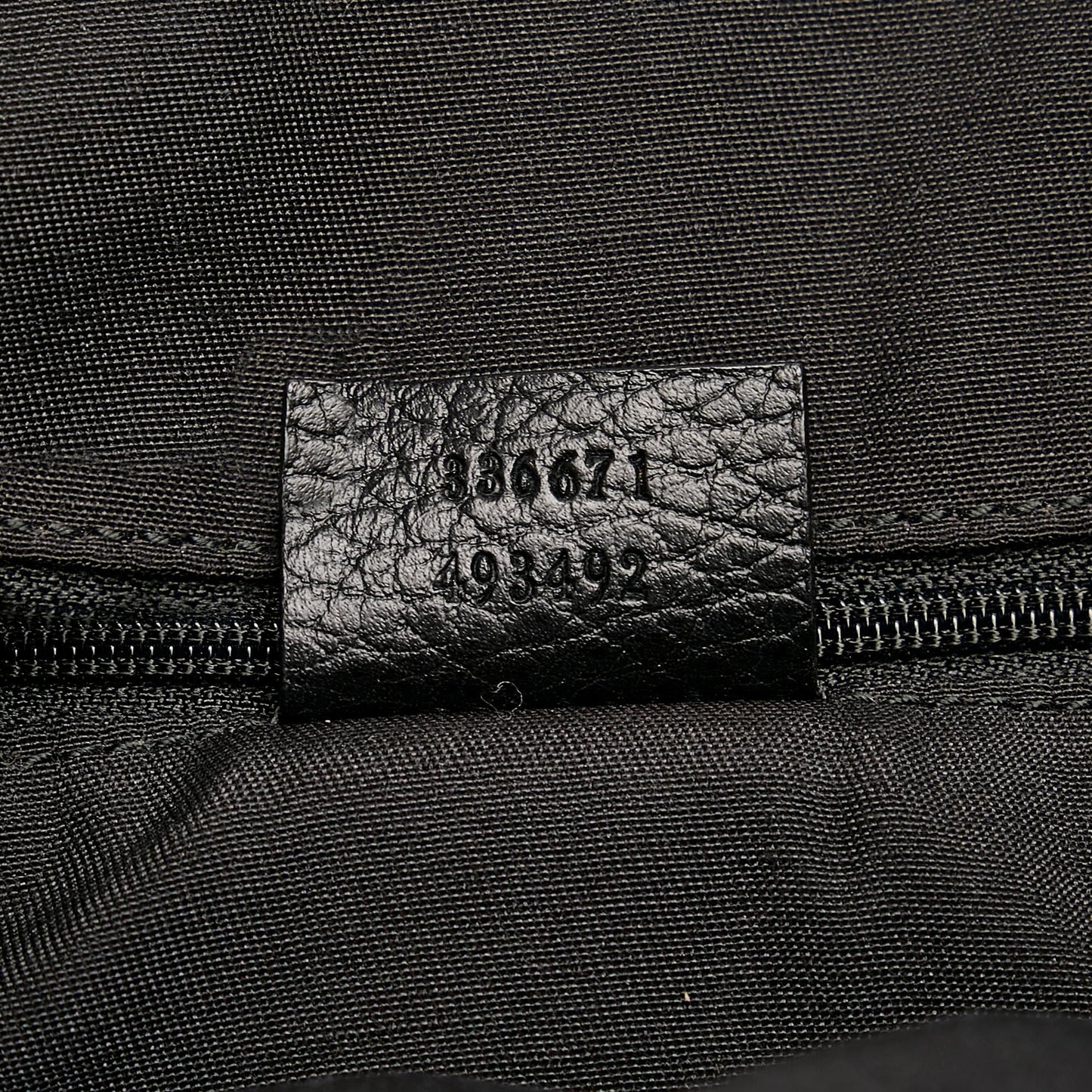 Gucci GG Nylon Tote (SHG-yOEqEf)