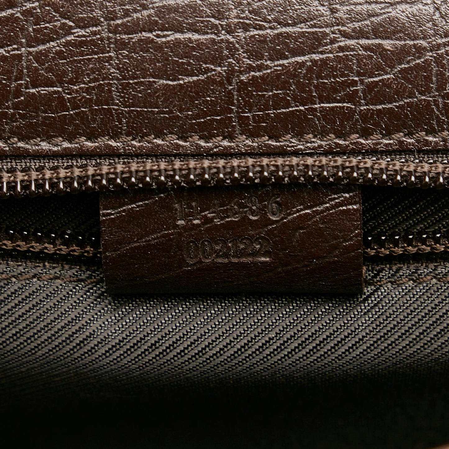 Gucci GG Supreme Clutch Bag (SHG-ZFvOax)