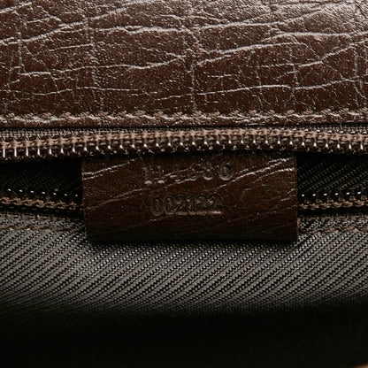Gucci GG Supreme Clutch Bag (SHG-ZFvOax)