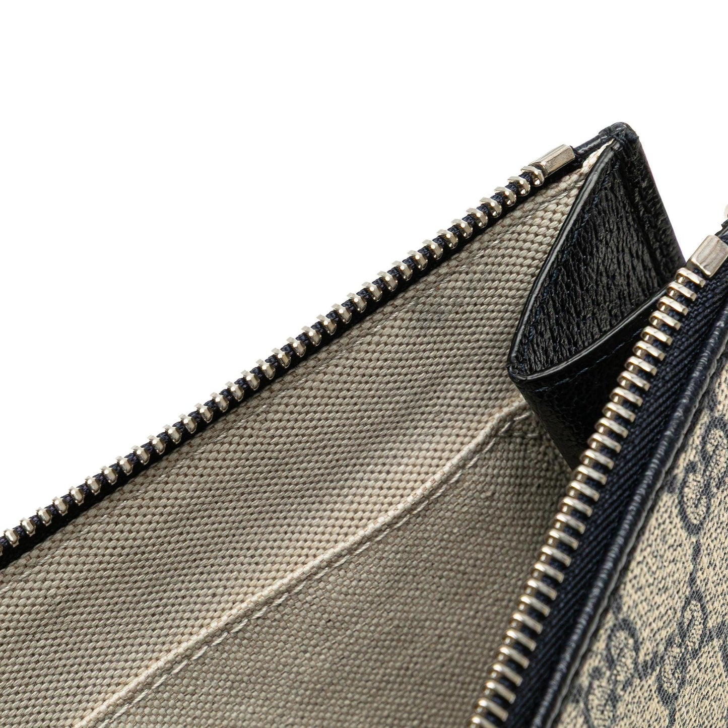 Gucci GG Supreme Interlocking G Clutch