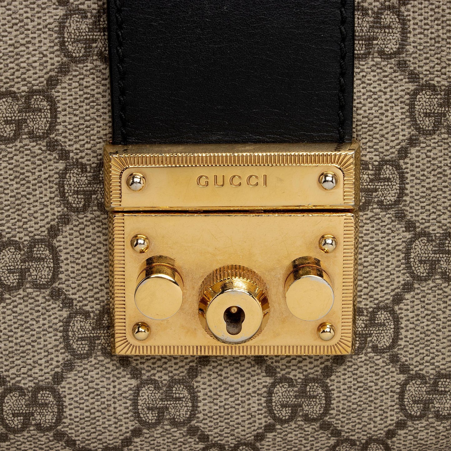 Gucci GG Supreme Padlock Chain Medium Shoulder Bag (SHF-pzwoLp)