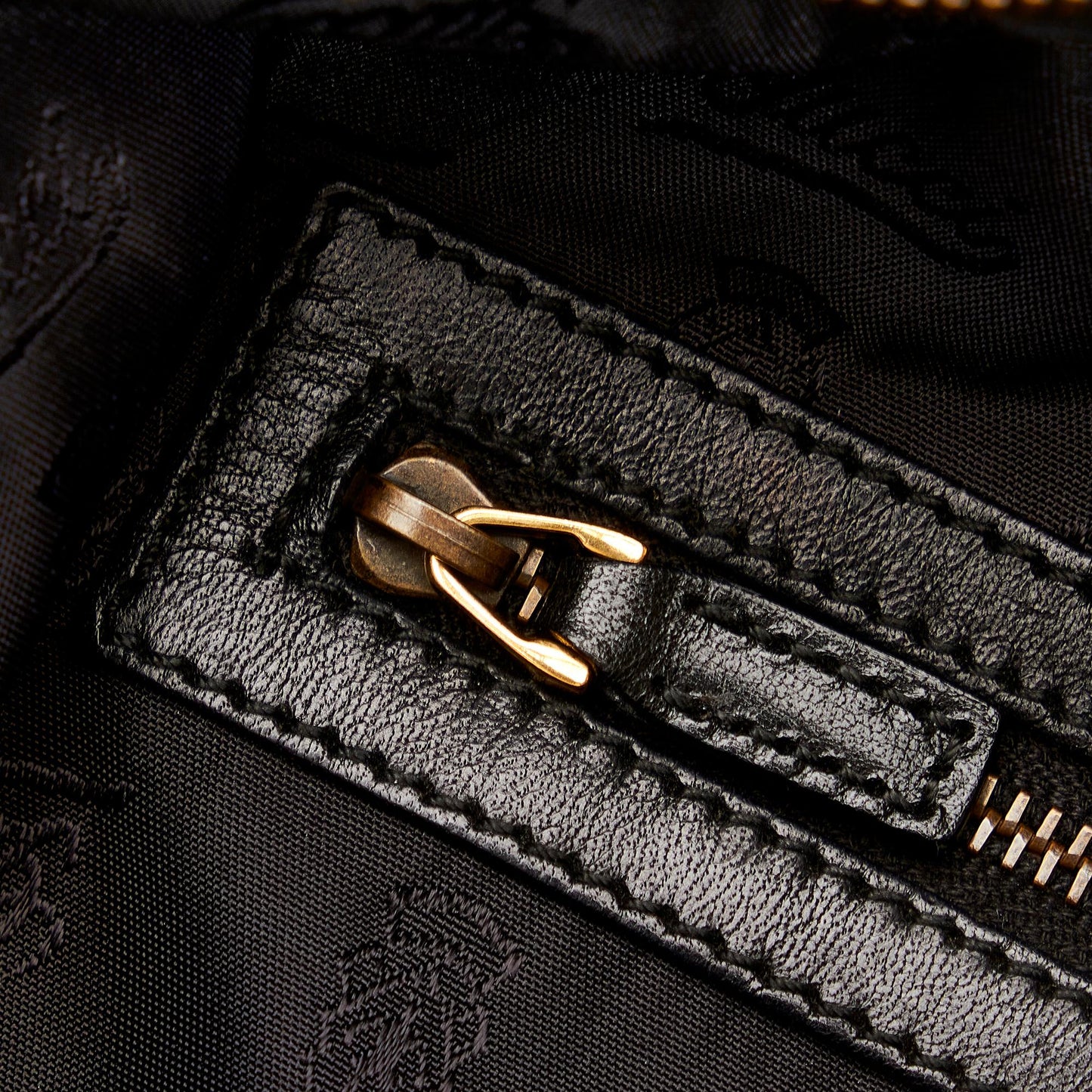 Gucci Jockey Shoulder Bag (SHG-14S49N)