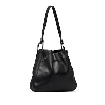 Gucci Leather Drawstring Shoulder Bag (SHG-RSAtpw)