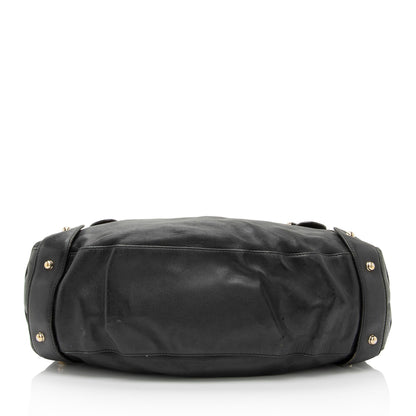 Gucci Leather Pelham Medium Shoulder Bag (SHF-JJlaoH)